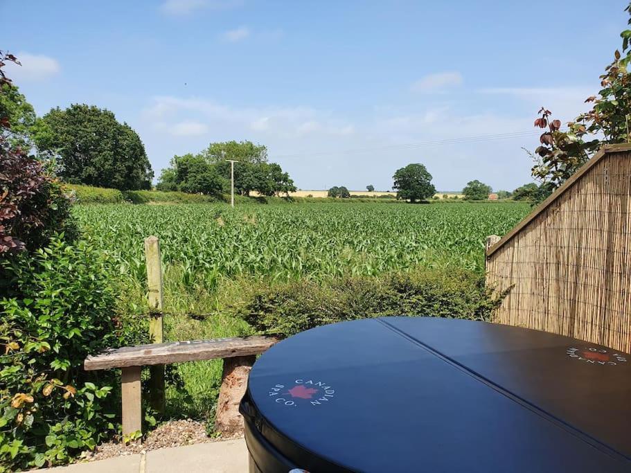 Bonneys Barn Retreat - Luxury Homely Getaway * Burgh Saint Peter