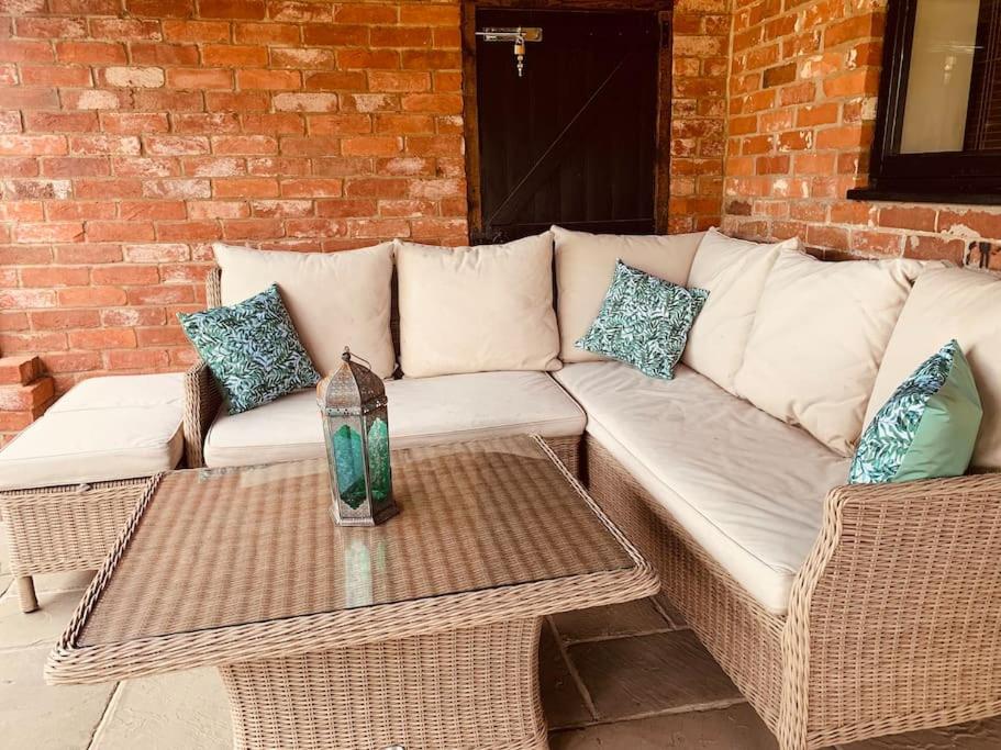 Bonneys Barn Retreat - Luxury Homely Getaway * Burgh Saint Peter